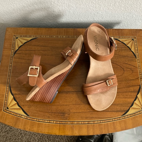 Vionic Laurie Wedge Sandals Sz6 - Picture 2 of 8